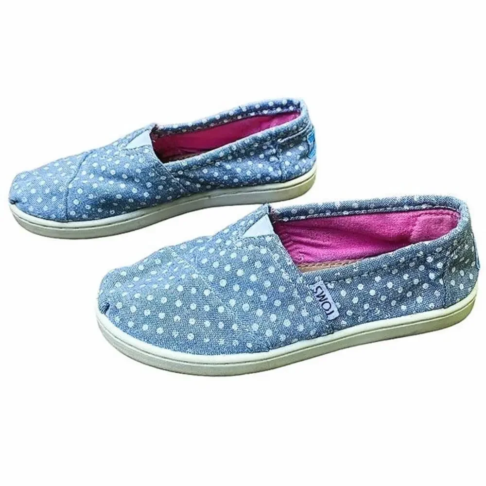 TOM'S Denim Blue & White Polka Dot Slip On Sneakers Shoes ~ Girls Size Y 13